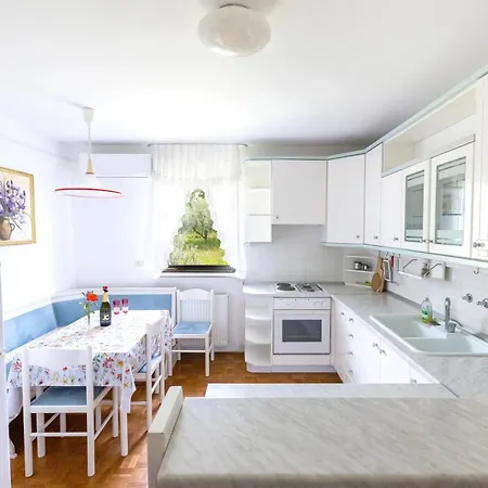 Cipresa Apartma
