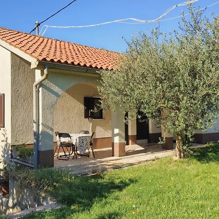 Cipresa Apartment *